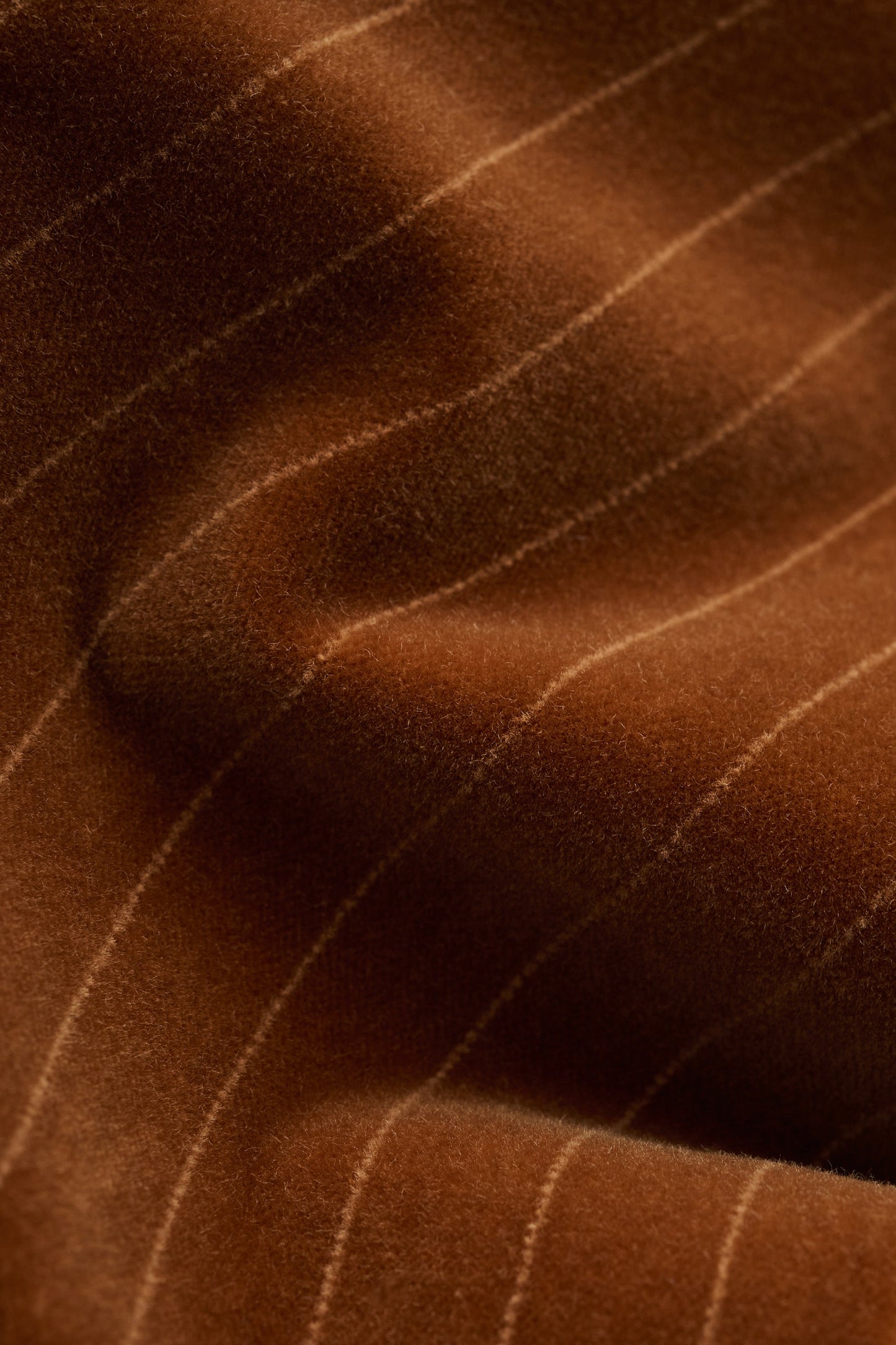 DOUBLE-BREASTED PEAK BLAZER
