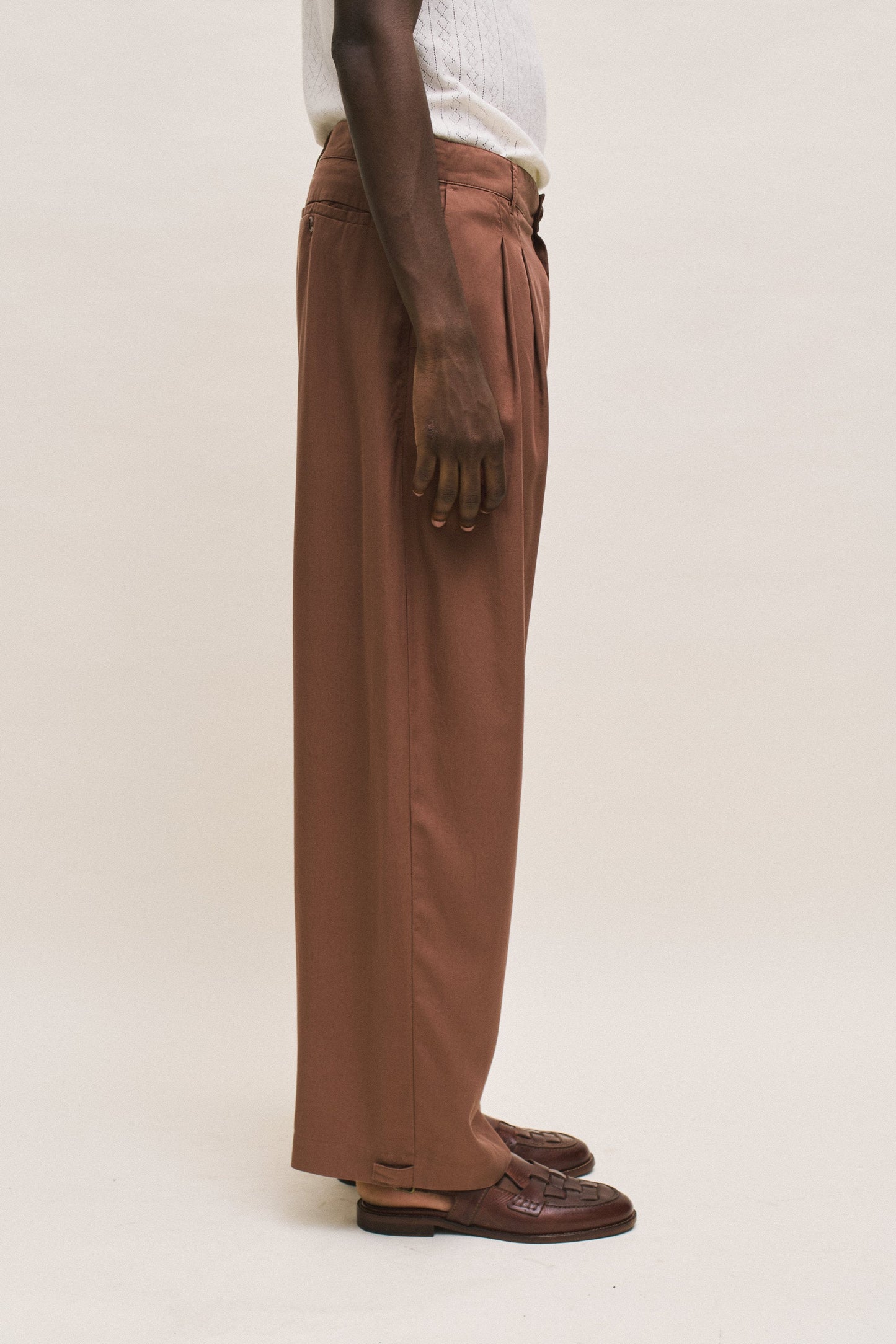 FLEXIBLE WIDE TROUSERS