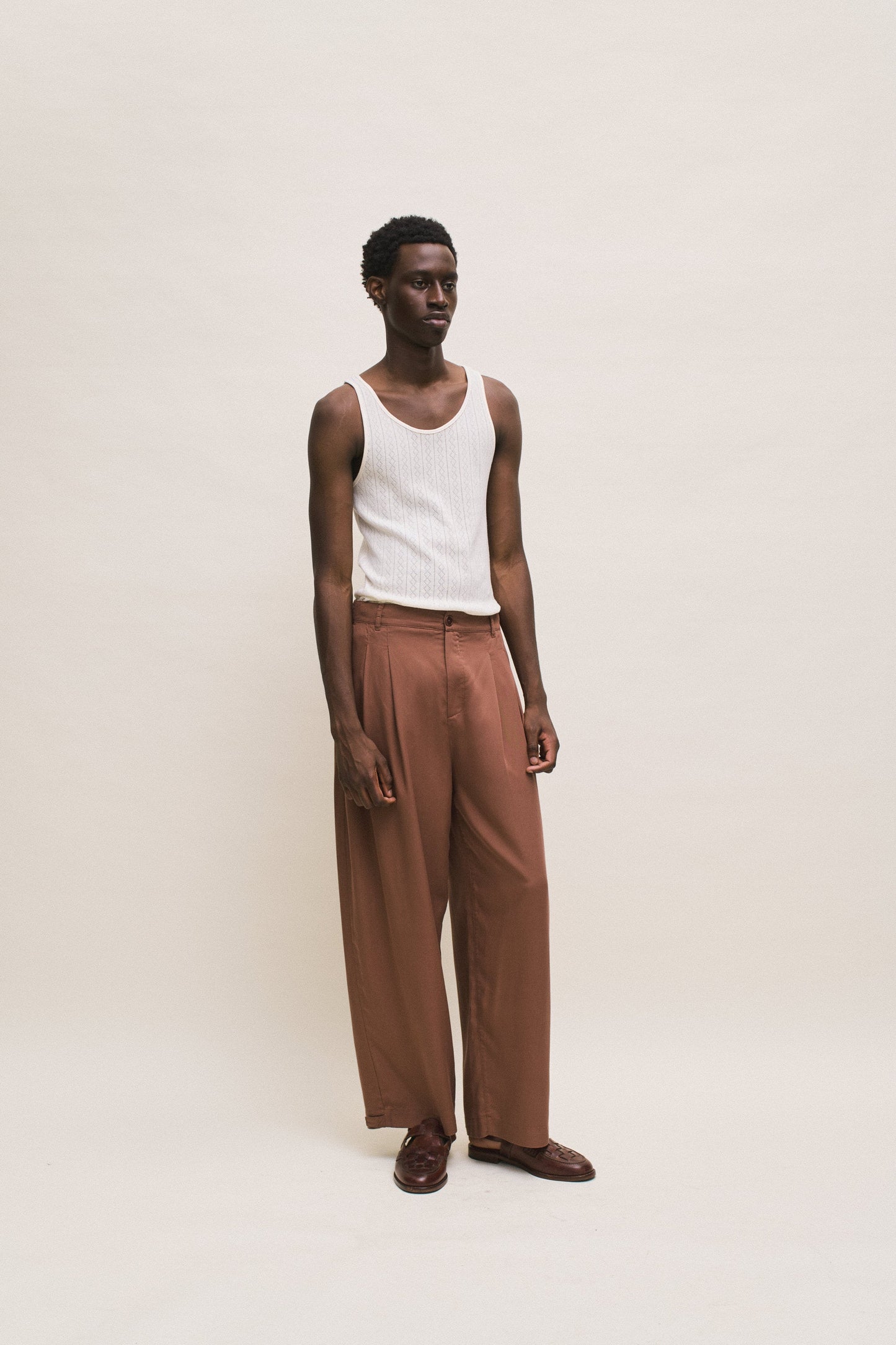 FLEXIBLE WIDE TROUSERS