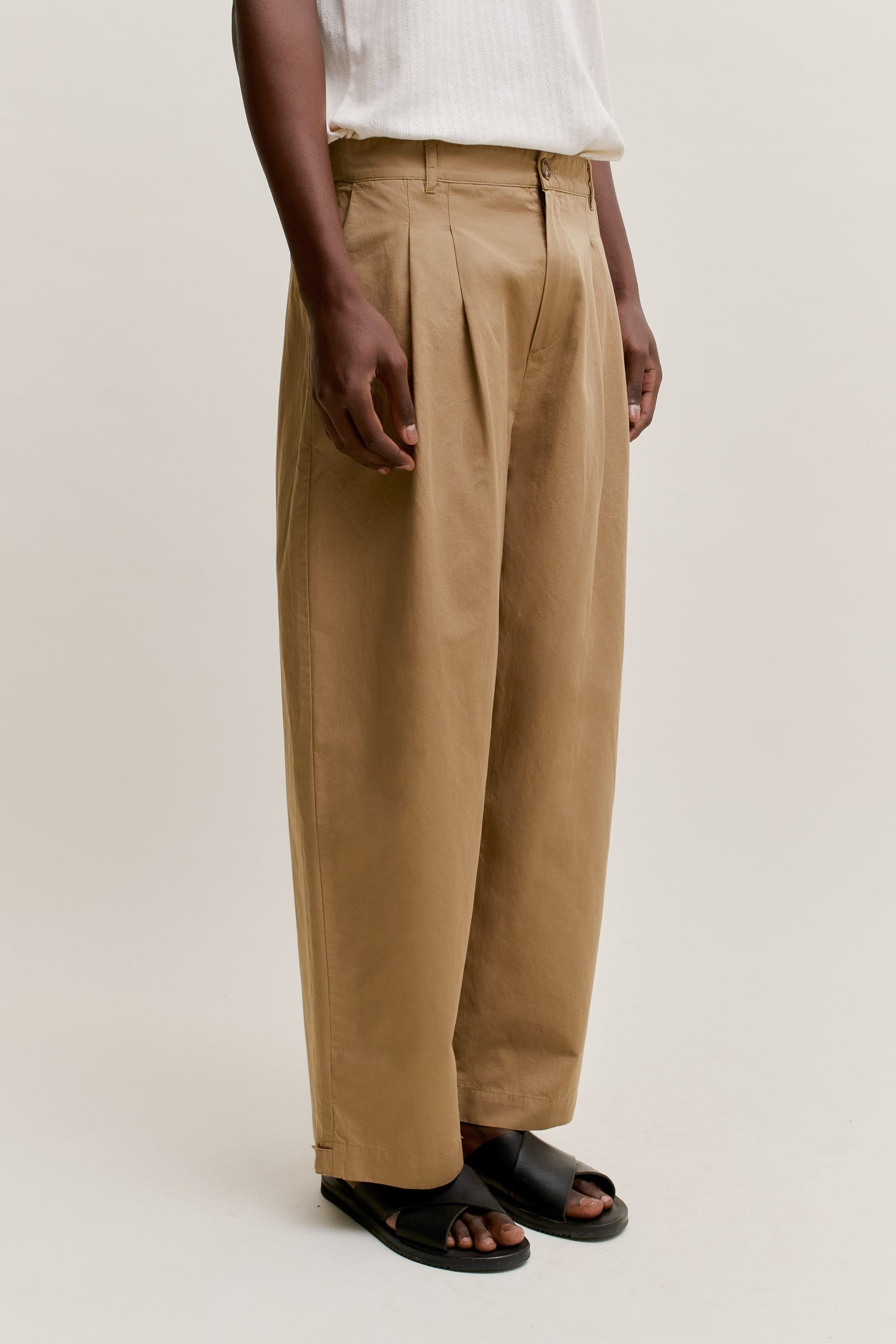 FLEXIBLE WIDE TROUSERS