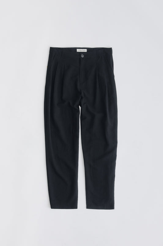 PLEATED WIDE TROUSERS - BLACK